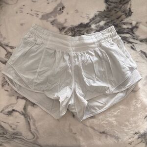 🤍LULULEMON HOTTY HOT SHORTS